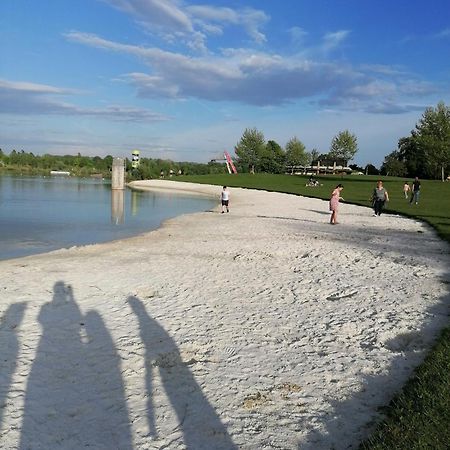 Ferienwohnung Schuhmann Mit Wintergarten Und Garten Therme Aquapulco Und Ikuna Erlebnispark, Zoo Schmiding 20 Min Mit Auto Entfernt Ab 3 Naechte Buchbar Hinzenbach Kültér fotó
